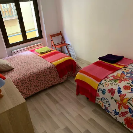 Ideal Grupos Grandes Barrio Humedo Apartment *